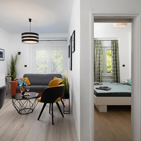 Arena Event Charming Pula