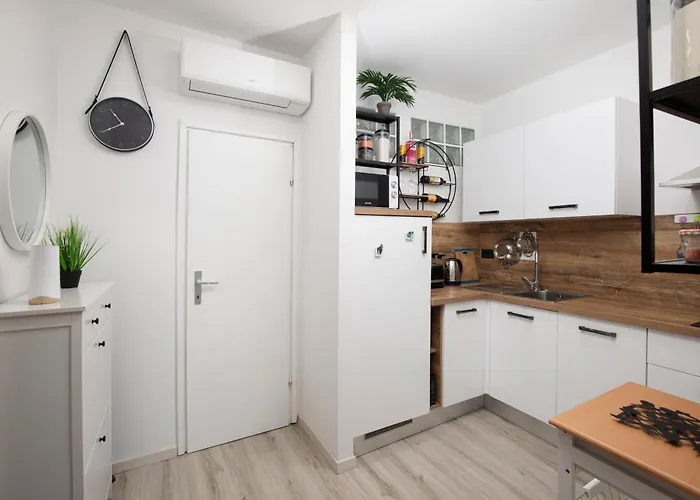 Arena Event Charming Póla